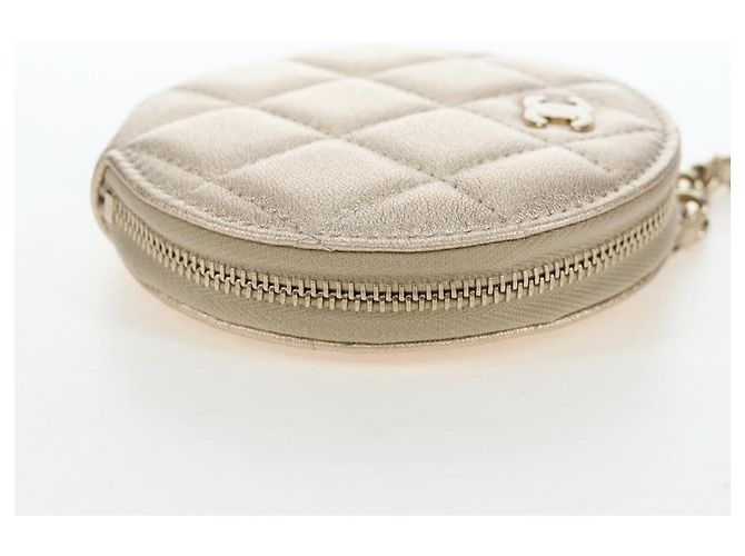 CHANEL Custodia Matelassé per AirPods Pro Set Pochette in Pelle Gold CC Auth 191648SM D'oro - vista 17