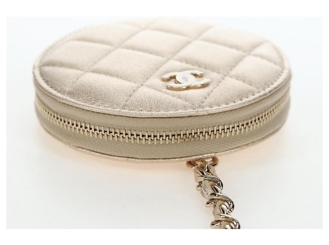 CHANEL Custodia Matelassé per AirPods Pro Set Pochette in Pelle Gold CC Auth 191648SM D'oro - vista 18