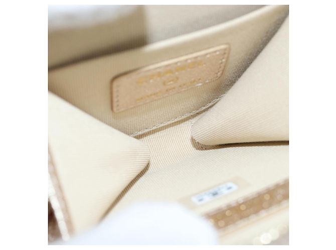 CHANEL Custodia Matelassé per AirPods Pro Set Pochette in Pelle Gold CC Auth 191648SM D'oro - vista 21
