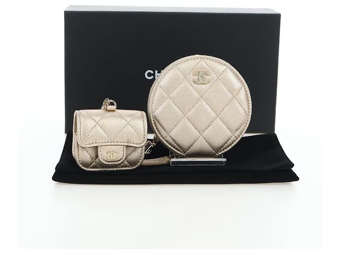 CHANEL Custodia Matelassé per AirPods Pro Set Pochette in Pelle Gold CC Auth 191648SM D'oro - vista 26