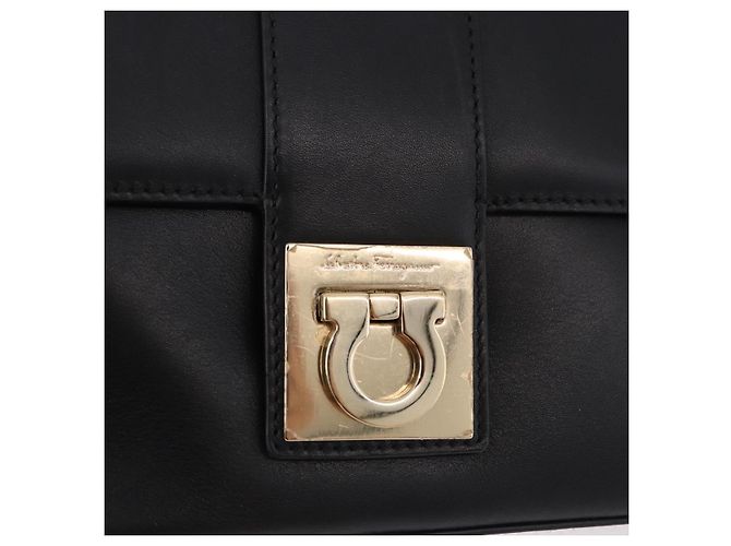 Borsa Salvatore Ferragamo Gancini in pelle nera e oro Auth bs36169V Nero D'oro - vista 14
