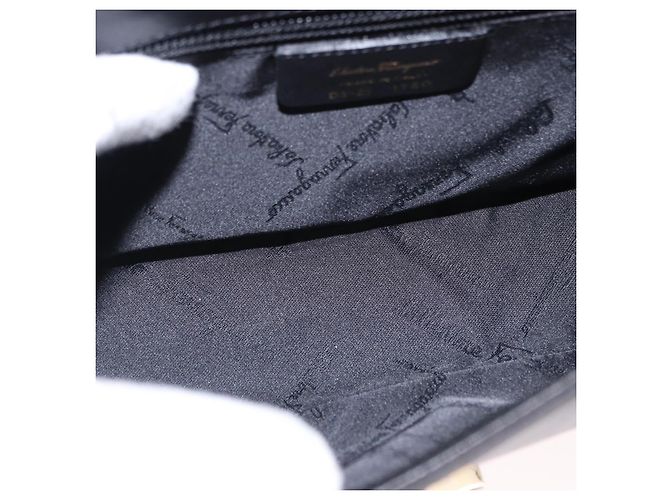Borsa Salvatore Ferragamo Gancini in pelle nera e oro Auth bs36169V Nero D'oro - vista 17