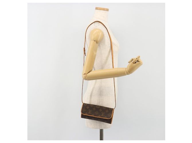 LOUIS VUITTON Monogram Pochette Twin PM Borsa a Spalla M51854 LV Auth 186629A Monogramma - vista 20