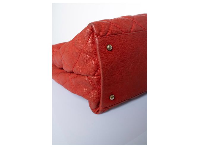 Chanel, borsa tote in pelle caviar rossa trapuntata portobello - vista 10