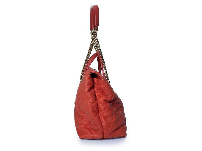 Chanel, borsa tote in pelle caviar rossa trapuntata portobello - vista 2