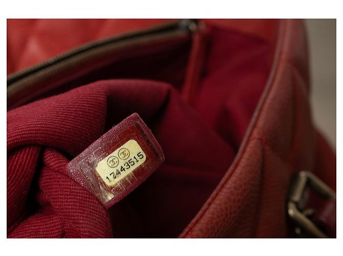 Chanel, borsa tote in pelle caviar rossa trapuntata portobello - vista 9