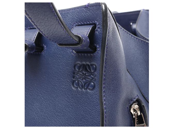 Borsa a mano 2Way in pelle LOEWE Hammock Medium in blu navy - vista 13