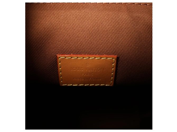 Borsa a tracolla Louis Vuitton Milk Box in tela Monogram marrone M44877 Beige - vista 11