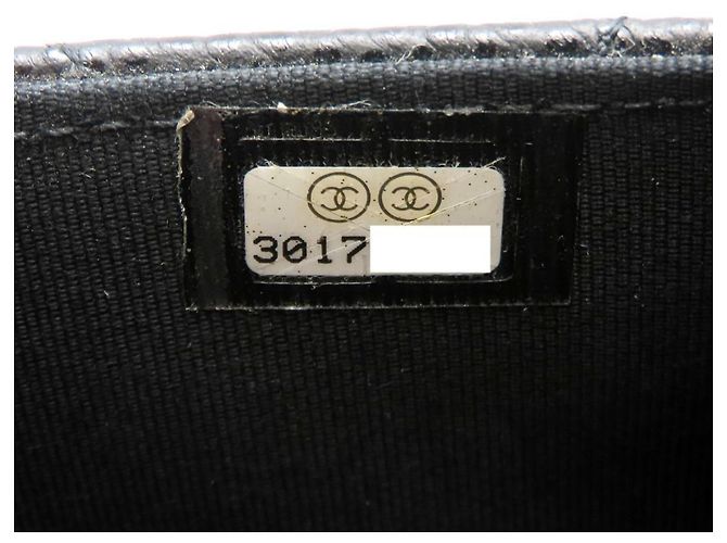 Wallet a catena in pelle di vitello martellata nera Chanel Nero - vista 14