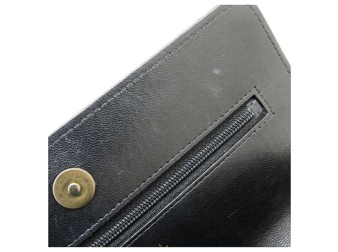 Portafoglio con catena in agnello nero Chanel - vista 12