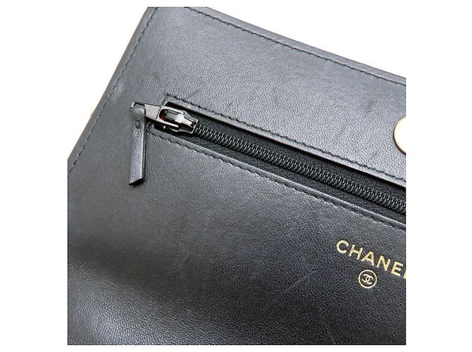 Portafoglio con catena in agnello nero Chanel - vista 13