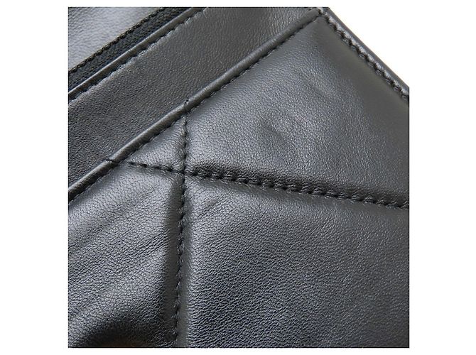 Portafoglio con catena in agnello nero Chanel - vista 17