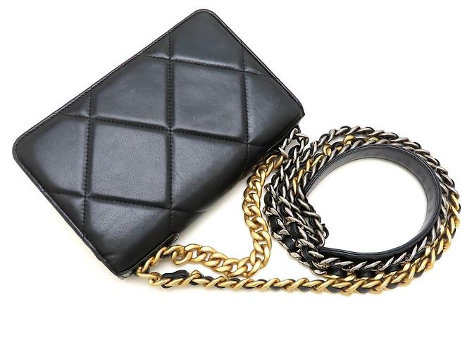 Portafoglio con catena in agnello nero Chanel - vista 5