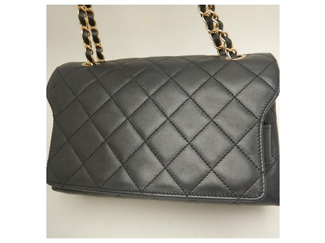 Borsa a tracolla Chanel in agnello nero - vista 13