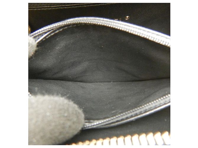 Borsa a tracolla vanity case Chanel CC Filigree Nero - vista 14