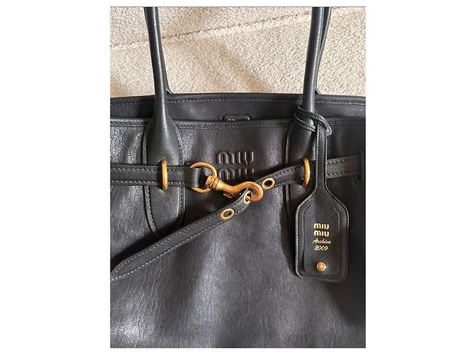 Miu Miu borsa in pelle nera Nero - vista 3