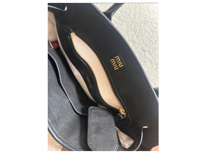 Miu Miu borsa in pelle nera Nero - vista 5