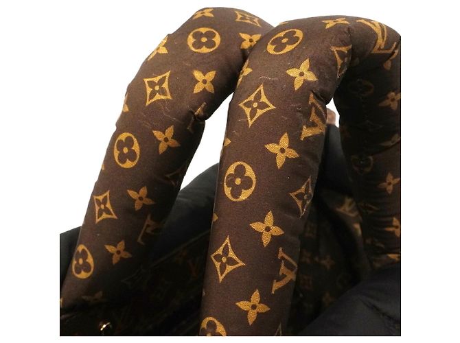 Borsa Tote Louis Vuitton LV Pillow OnTheGo MM Marrone Nero - vista 6