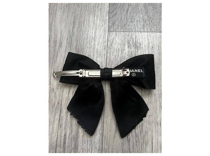 Chanel Haarschleife Accessoire aus schwarzer Seide - Ansicht 6