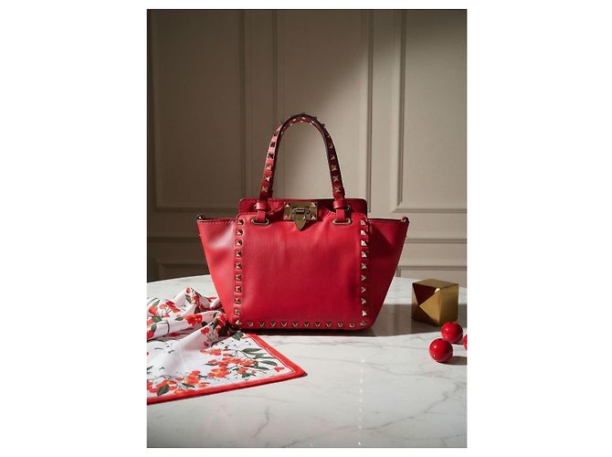 Borsa Tote Valentino Garavani Rockstud in pelle piccola, rossa - vista 3