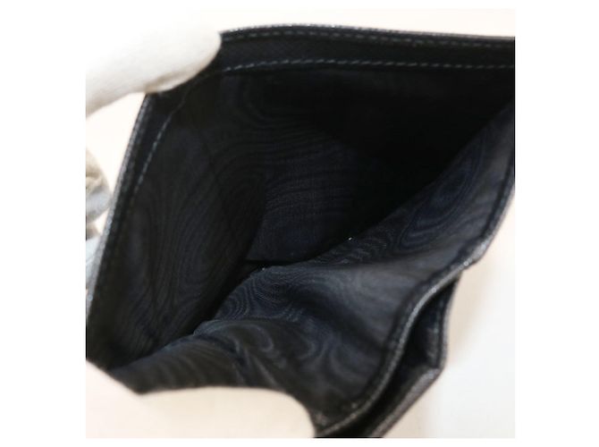 Saffiano Prada Bi-Fold Wallet aus schwarzem Kalbsleder - Ansicht 7
