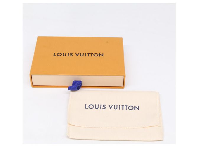 Louis Vuitton Taiga Leather Card Case Black - view 8