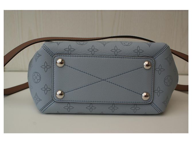 Borsa a tracolla Louis Vuitton Monogram Empreinte in pelle azzurro cielo Modello Babylone Chain Marrone Blu - vista 3