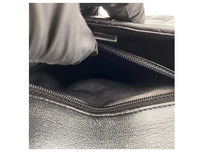 Borsa a Spalla Chanel Mini Matelassé Nero - vista 13