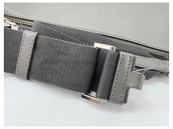 Borsa a tracolla in pelle grigia Prada Marrone - vista 10