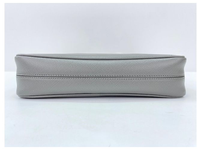 Borsa a tracolla in pelle grigia Prada Marrone - vista 6