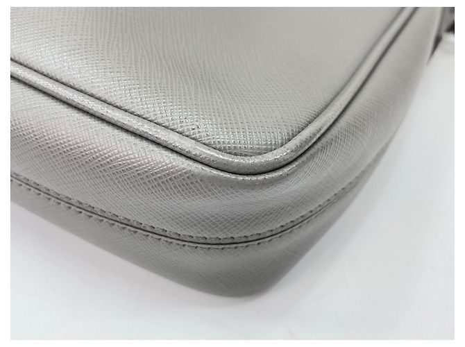 Borsa a tracolla in pelle grigia Prada Marrone - vista 7