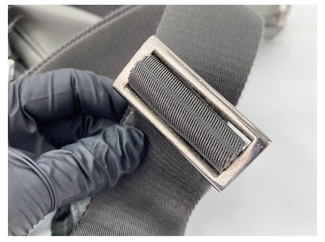 Borsa a tracolla in pelle grigia Prada Marrone - vista 9