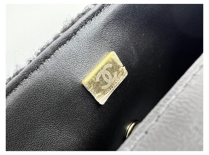 Borsa a Spalla Chanel Mini Matelassé Nero - vista 14