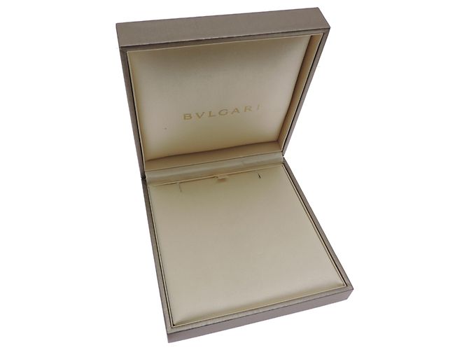 Bulgari Collana Diva Dream in madreperla e diamante Bvlgari Rosa Bianco - vista 8