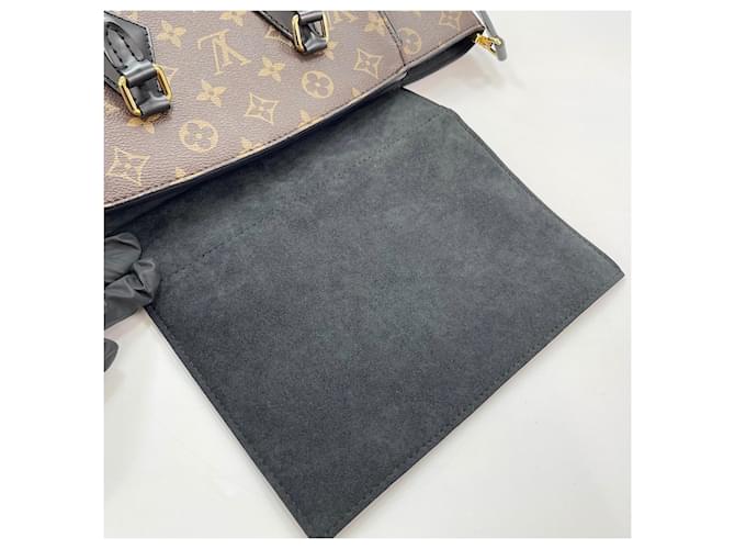 Borsa Louis Vuitton Phoenix PM Marrone - vista 19