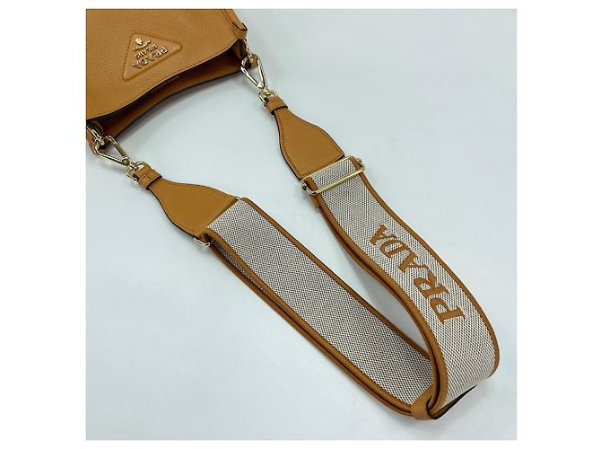 Borsa a tracolla morbida Prada Vitello Daino Marrone - vista 8