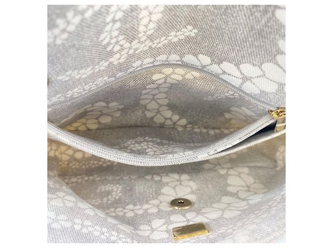 Borsa a tracolla Chanel Coco Beach 23 in tela grigia Marrone - vista 15
