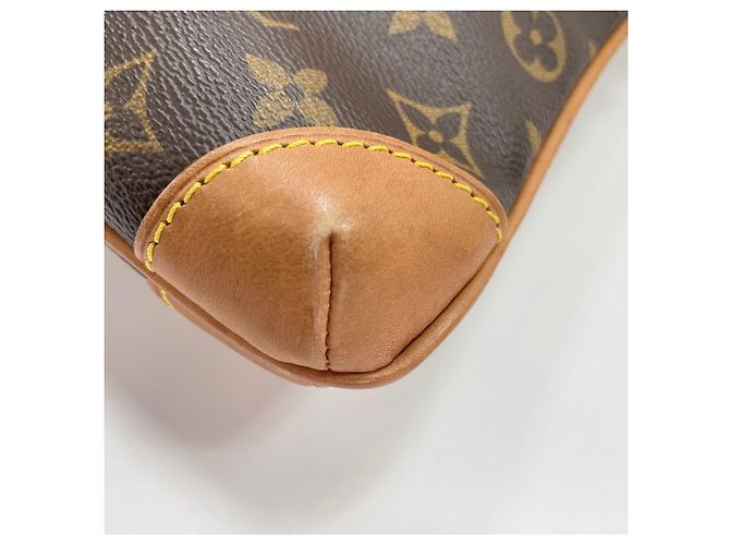 Borsa a Spalla Louis Vuitton Coussin GM Marrone - vista 9