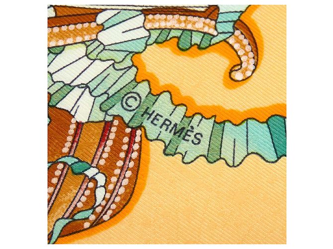 Lenço de seda Hermès Yellow Les Fetes du Roi Soleil 90 Amarelo Mostarda - vista 7