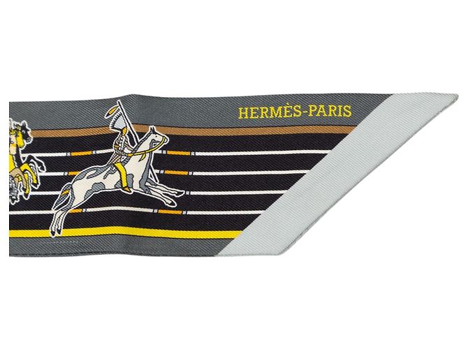 Sciarpa in seta Hermès Yellow Pani La Shar Pawnee Twilly Giallo - vista 2