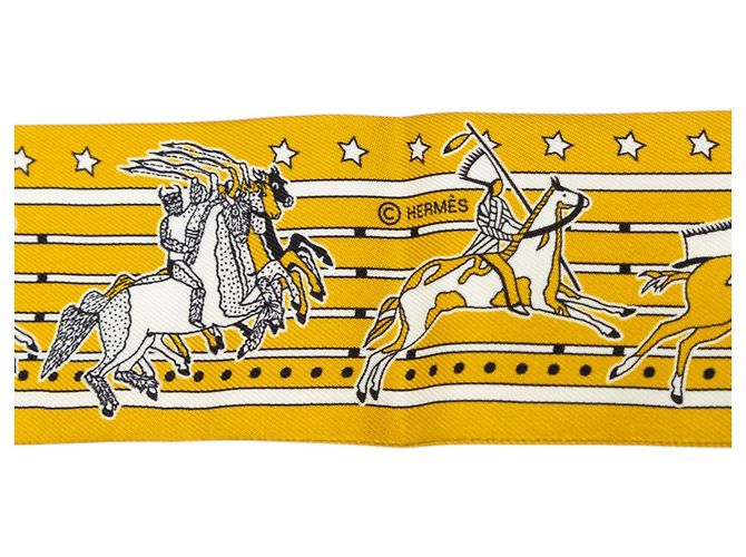 Sciarpa in seta Hermès Yellow Pani La Shar Pawnee Twilly Giallo - vista 3