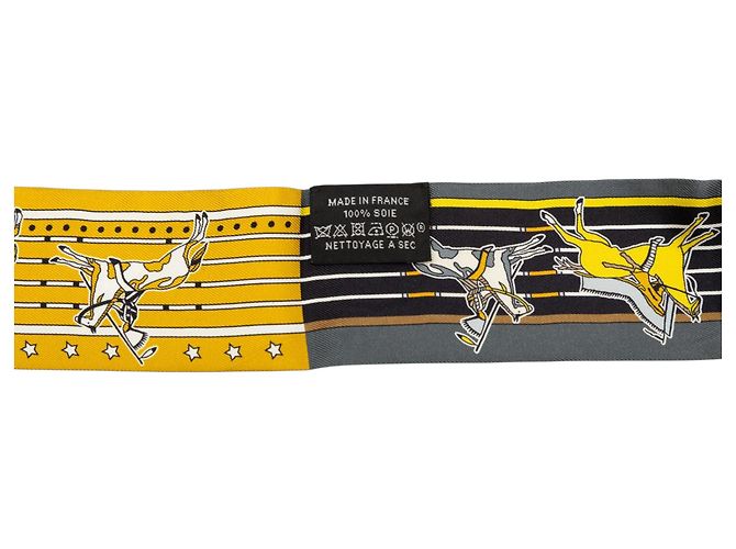 Sciarpa in seta Hermès Yellow Pani La Shar Pawnee Twilly Giallo - vista 4