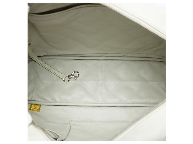Borsa Camera Reissue Chanel White Large Quilted Caviar Bianco Bianco sporco - vista 4