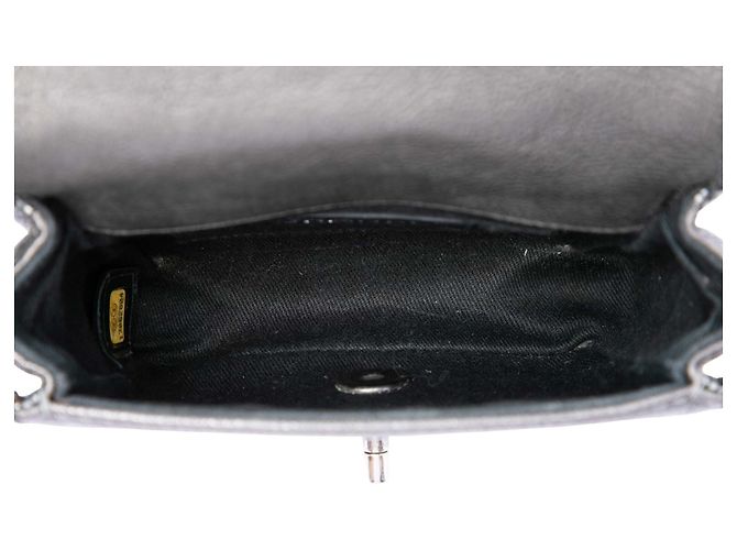 Chanel Gray Paris Bombay Mini Quilted Iridescent Calfskin Back to School Single Flap Marrone Grigio antracite - vista 4
