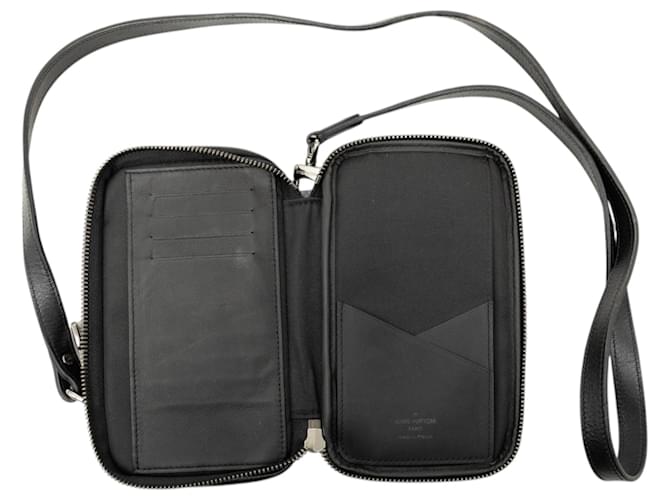 Pochette Doppia per Telefono Monogram Eclipse Reverse Nero Louis Vuitton - vista 4