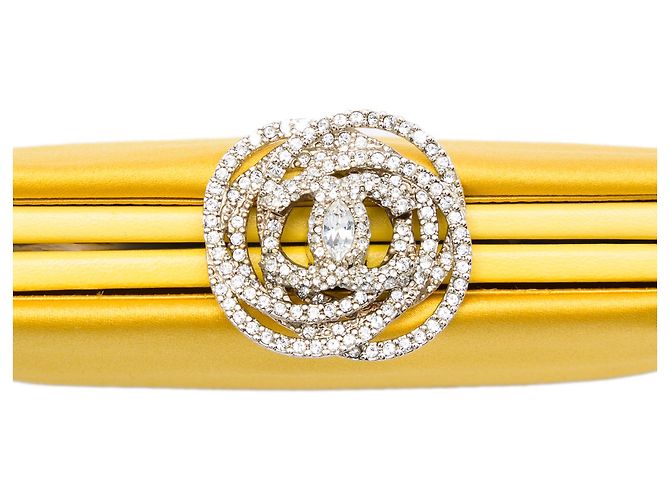 Clutch da sera Chanel in raso giallo con camelia di cristallo Senape - vista 5