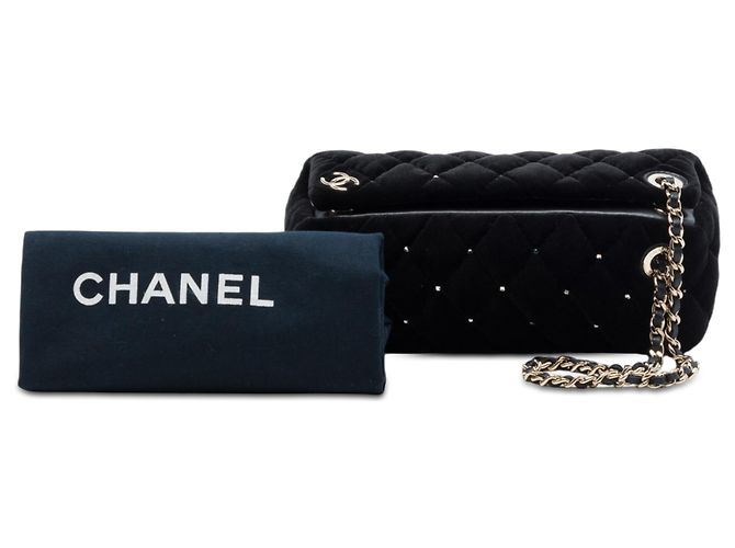 Clutch da polso Chanel Black CC in velluto trapuntato e cristalli Nero - vista 7