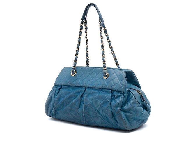 Borsa Bowling Chanel Blue Quilted Iridescent Calfskin Chic Quilt - vista 2