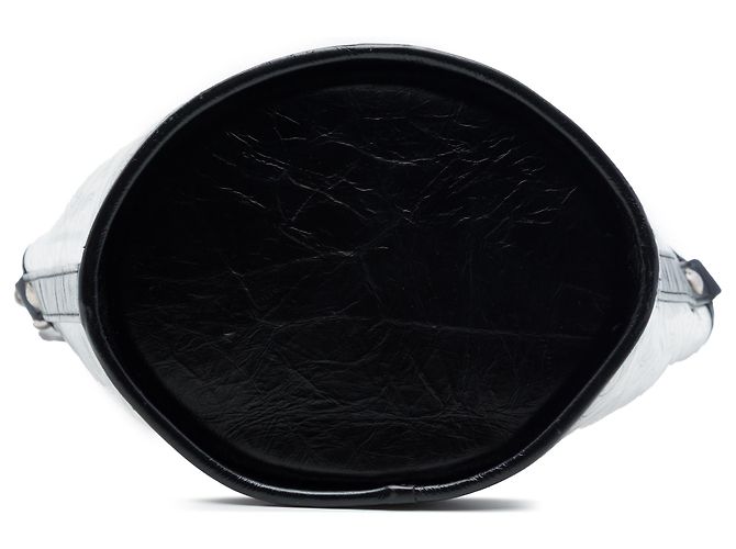 Borsa Bucket Chanel Black Medium in PVC e pelle di vitello stropicciata Camellia Coco Nero - vista 3