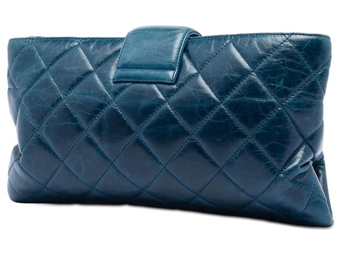 Clutch Chanel Blue Quilted Glazed Calfskin Coco Pleats Chain - vista 2